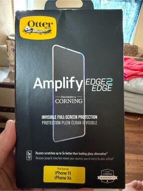 OtterBox Amplify Edge2Edge Invisible Full-Screen Protector - Black Packaging